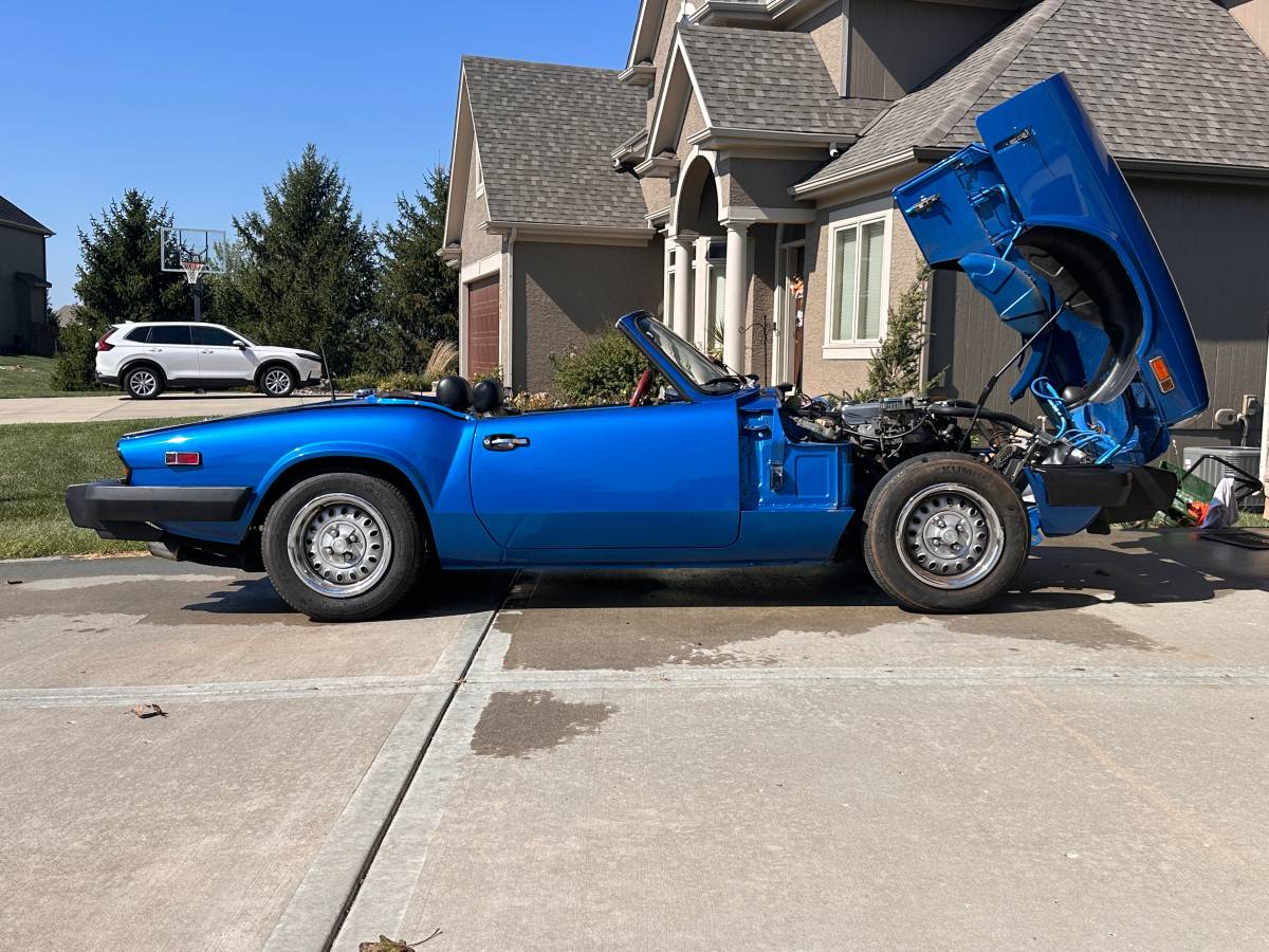 Triumph-spitfire-1500-1980-blue