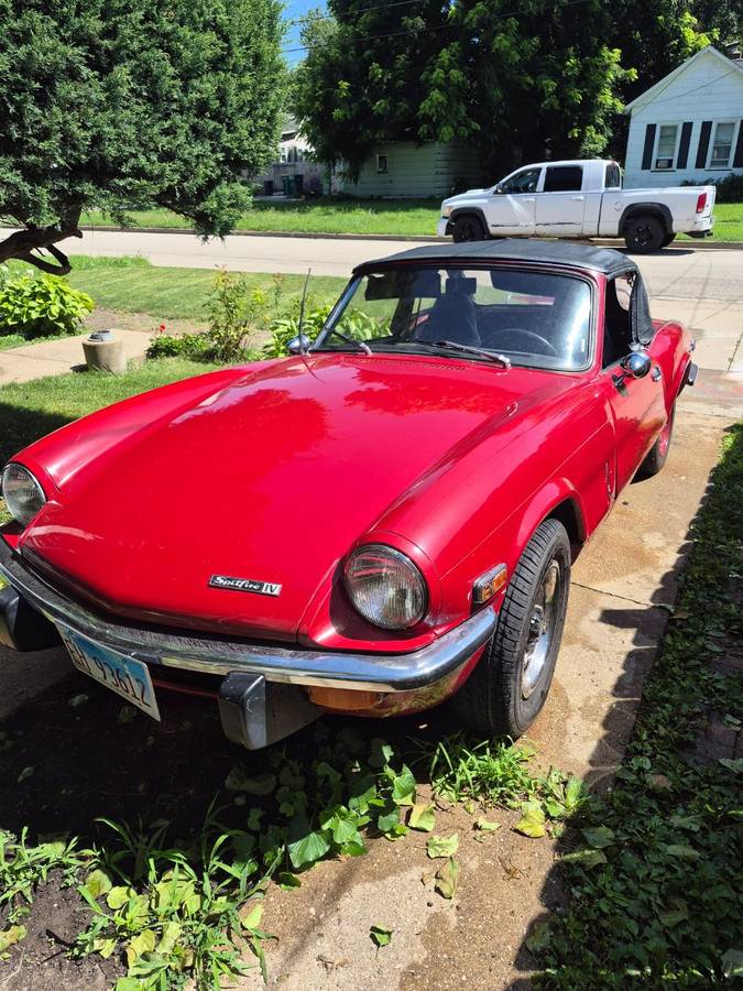 Triumph-spitfire-1971-red