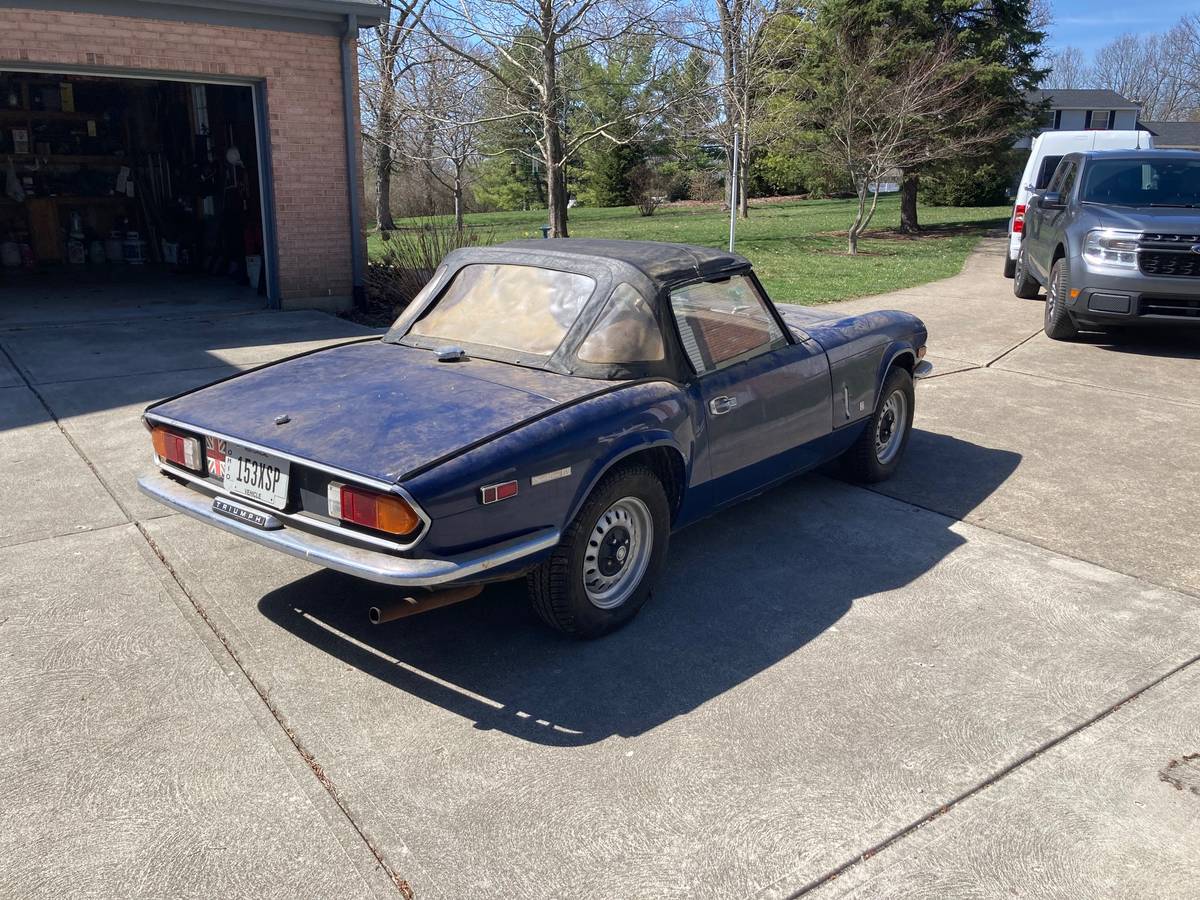 Triumph-spitfire-1972-blue-2