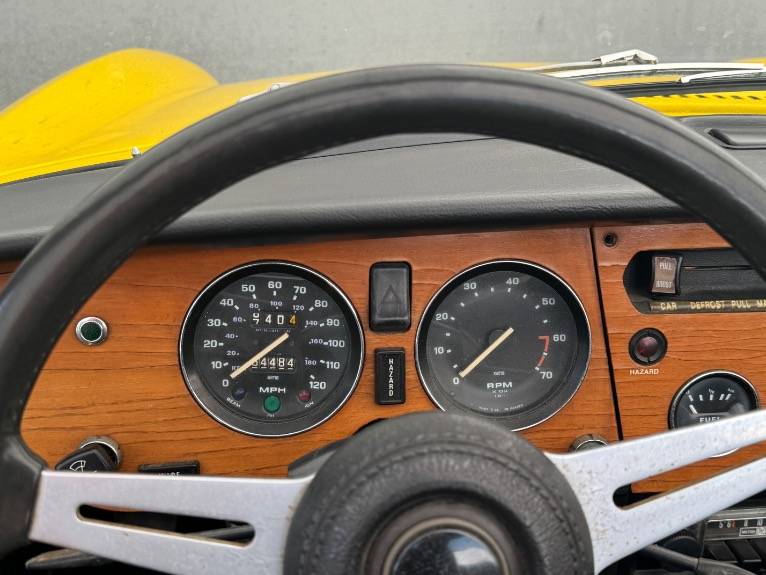 Triumph-spitfire-1973-20