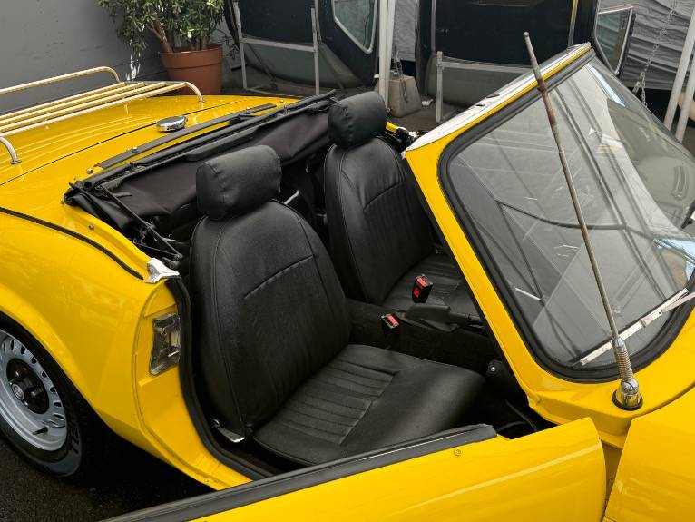 Triumph-spitfire-1973-36