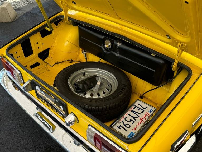 Triumph-spitfire-1973-40