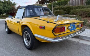 Triumph-spitfire-1977-5