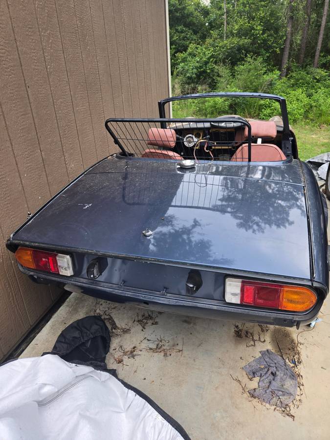 Triumph-spitfire-1979-grey-9