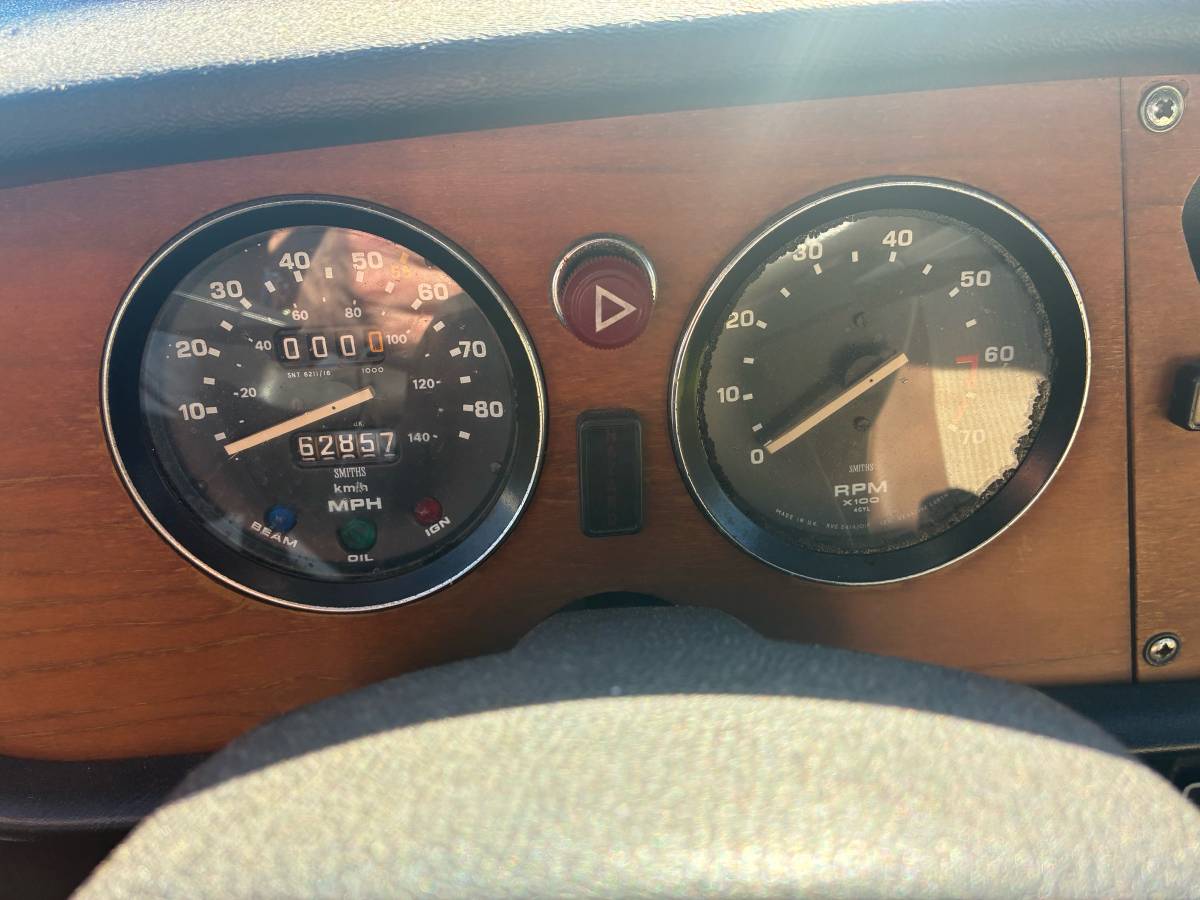 Triumph-spitfire-1980-red-14