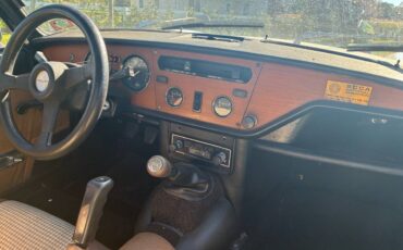 Triumph-spitfire-1980-red-17