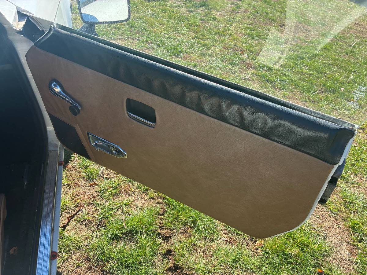 Triumph-spitfire-1980-red-19