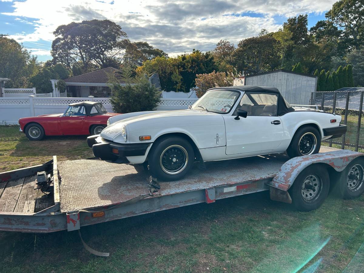 Triumph-spitfire-1980-red-2