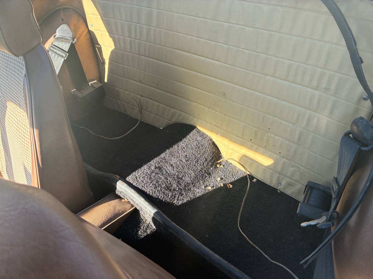 Triumph-spitfire-1980-red-22