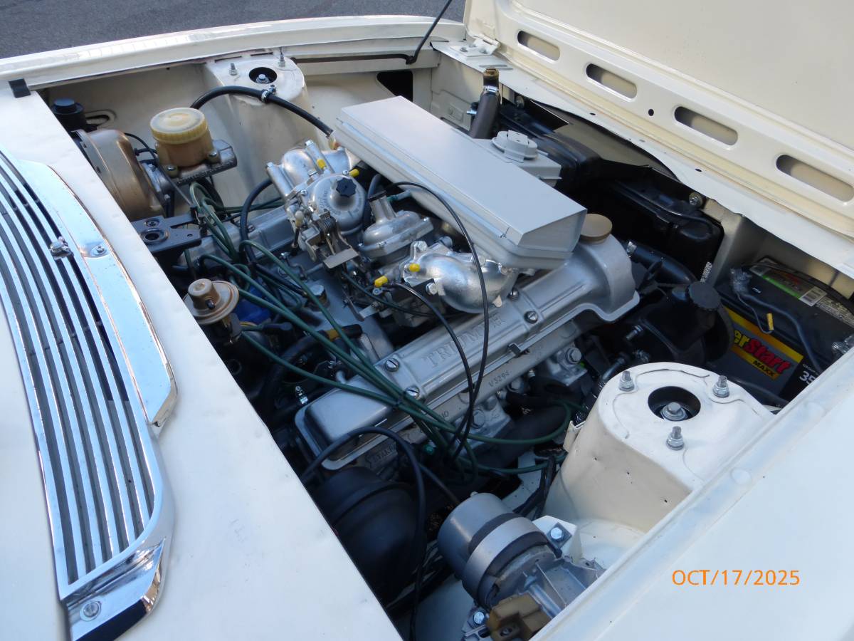 Triumph-stag-1973-white-5