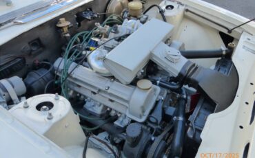 Triumph-stag-1973-white-6