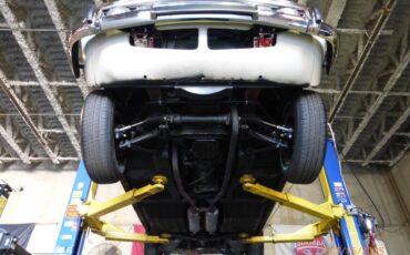 Triumph-stag-1973-white-7