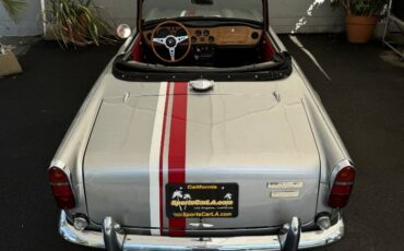 Triumph-tr250-1968-30