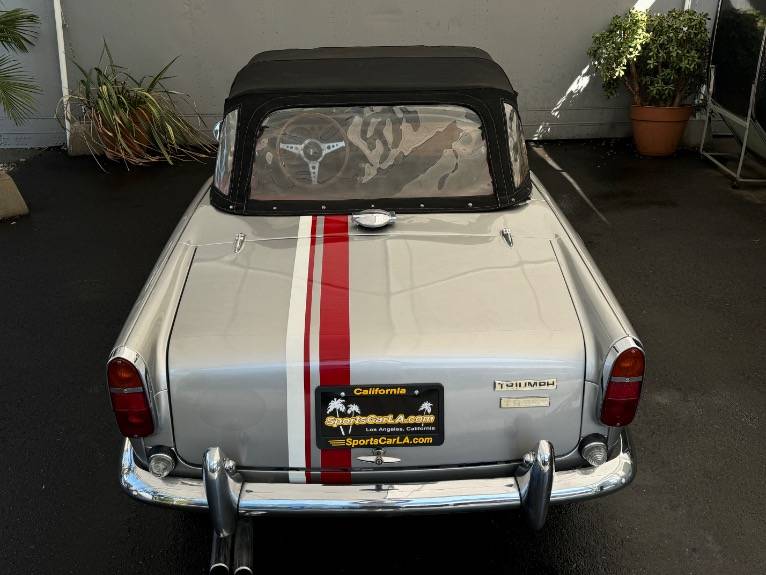 Triumph-tr250-1968-35
