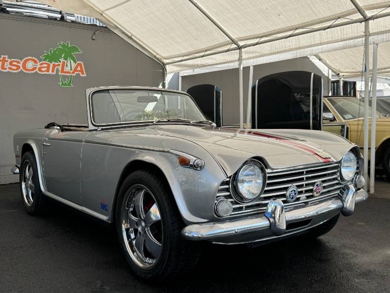 Triumph-tr250-1968