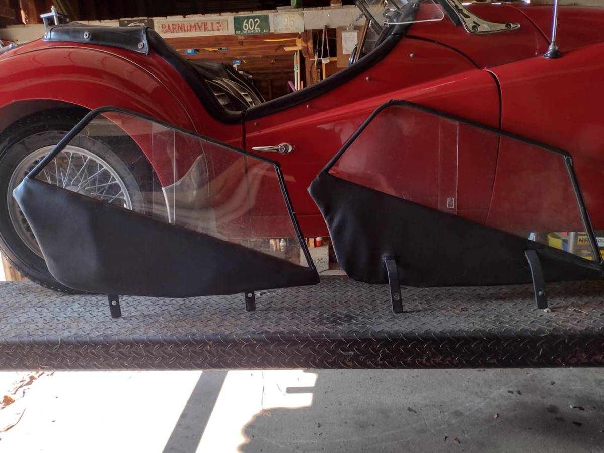Triumph-tr3b-1962-red-37