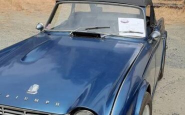 Triumph-tr4-1965-blue