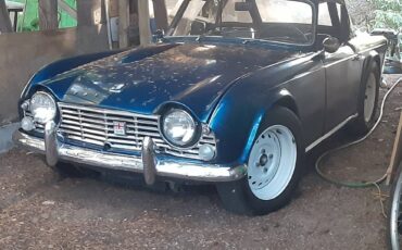 Triumph-tr4-1965-blue-6