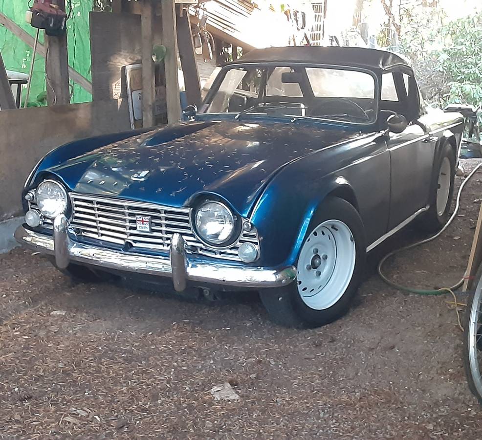 Triumph-tr4-1965-blue-6