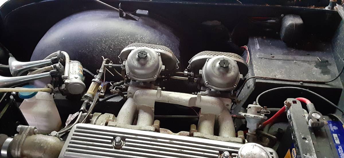 Triumph-tr4-1965-blue-8