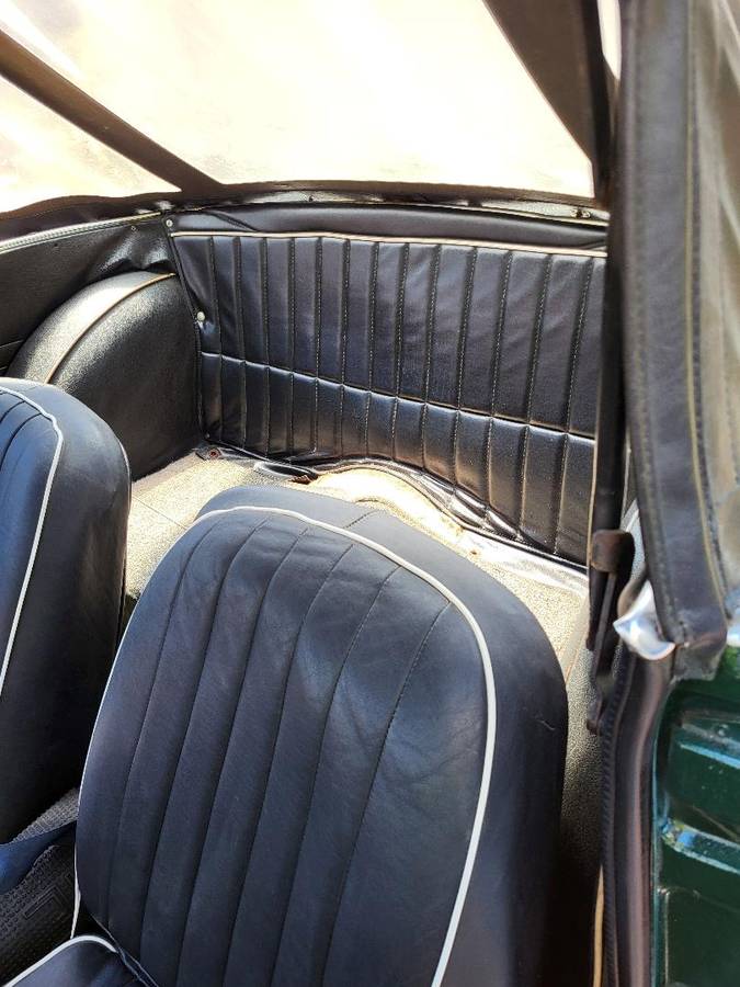 Triumph-tr4-1965-green-2