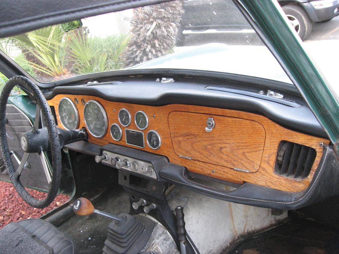 Triumph-tr4-1965-green-3