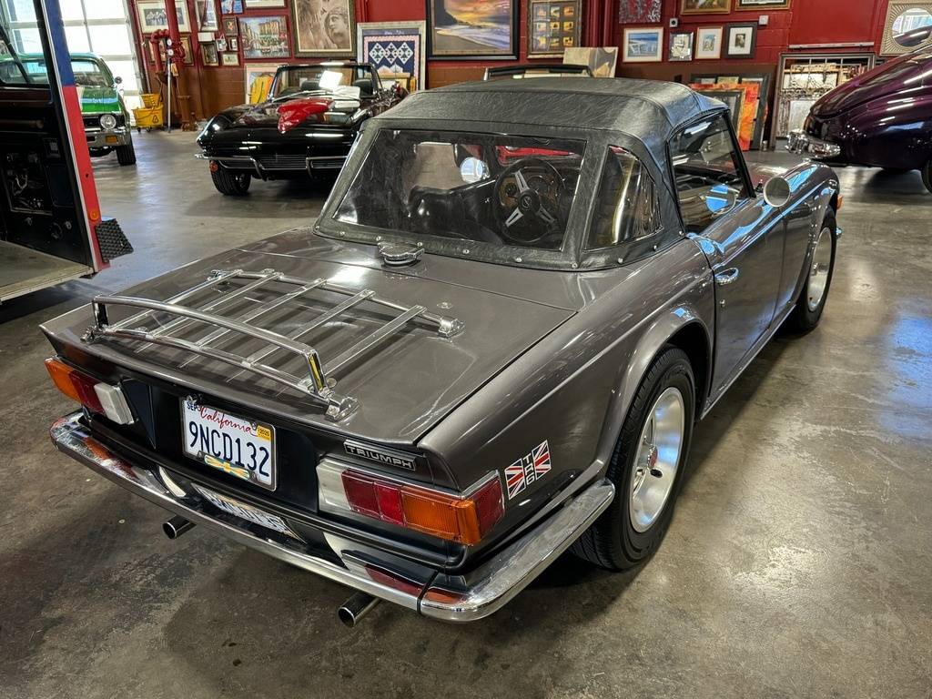 Triumph-tr6-1973-custom-112