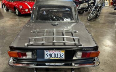 Triumph-tr6-1973-custom-136