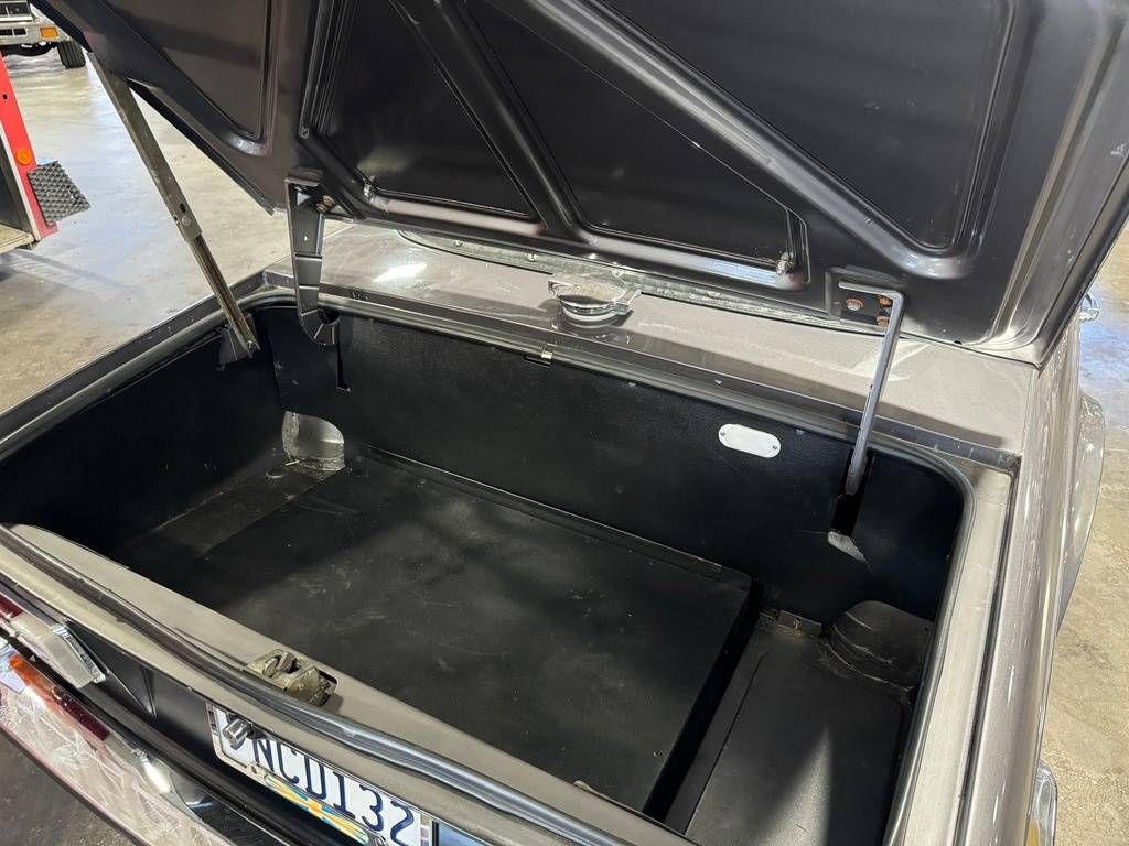 Triumph-tr6-1973-custom-3