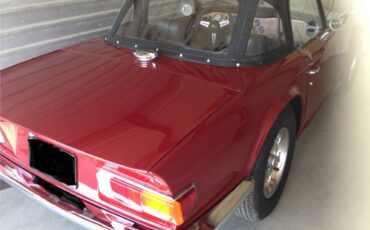 Triumph-tr6-1974-15