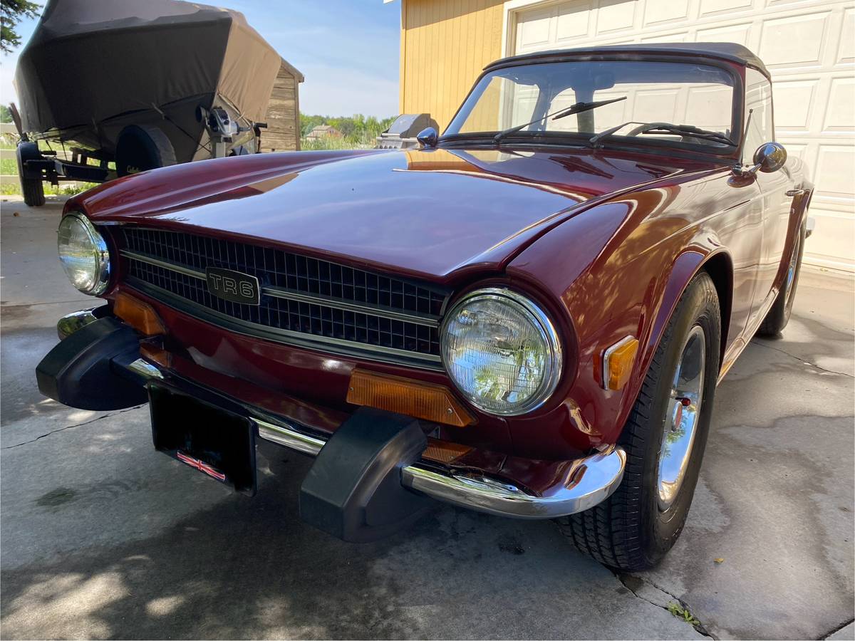 Triumph-tr6-1974-19