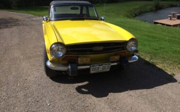 Triumph-tr6-1974