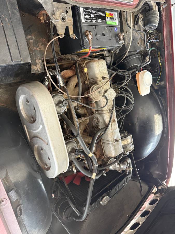 Triumph-tr6-1974-3