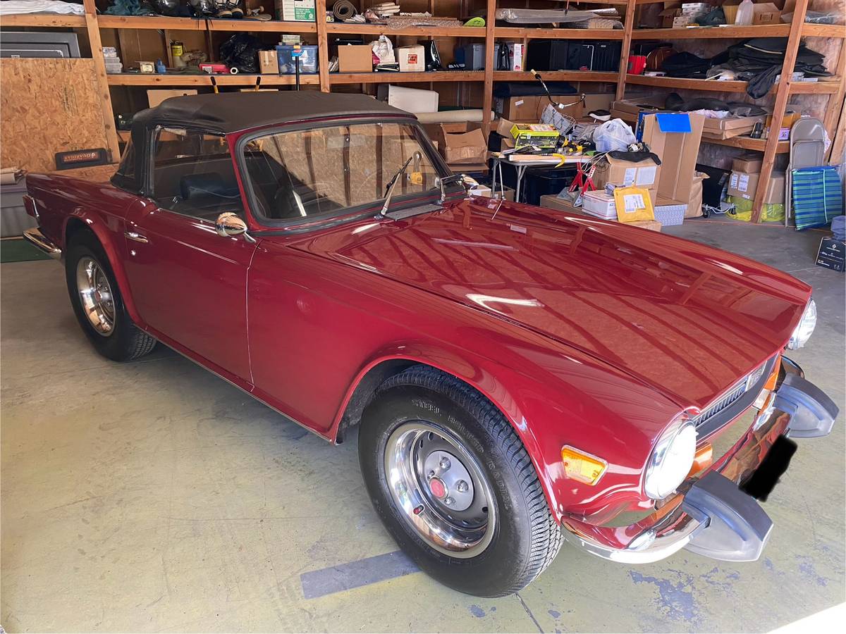 Triumph-tr6-1974-6