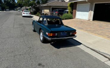 Triumph-tr6-1974-blue-4