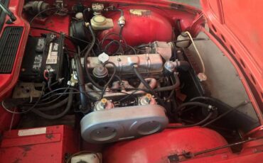 Triumph-tr6-1976-red-3