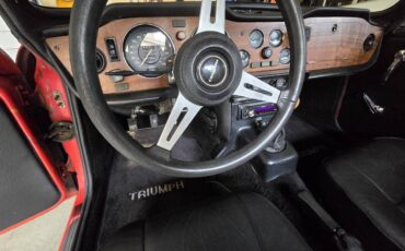 Triumph-tr6-1976-red