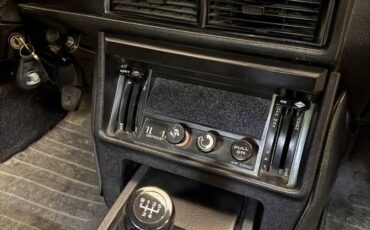 Triumph-tr7-1977-16