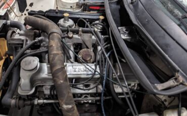 Triumph-tr7-1980-white-4