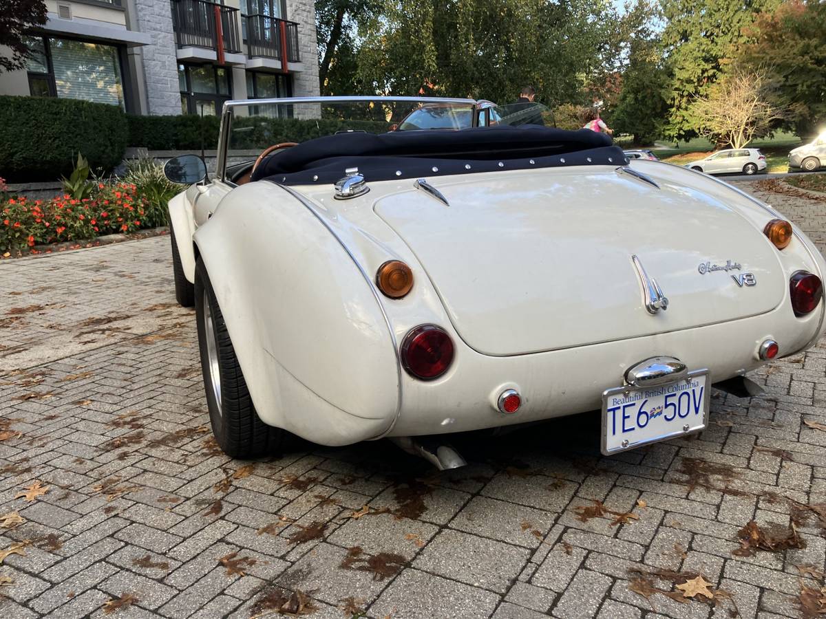 V8-austin-healey-1985-white-4