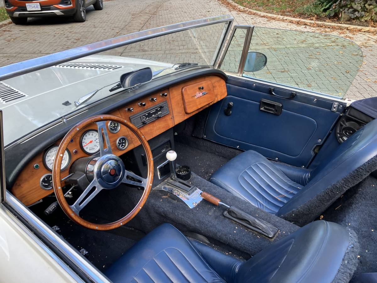V8-austin-healey-1985-white