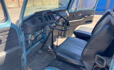 Volkswagen-1968-grey-3