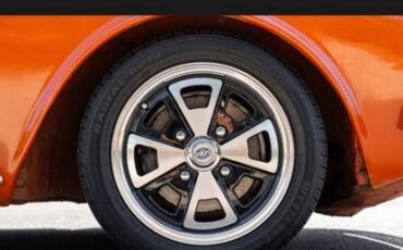 Volkswagen-1974-orange-18
