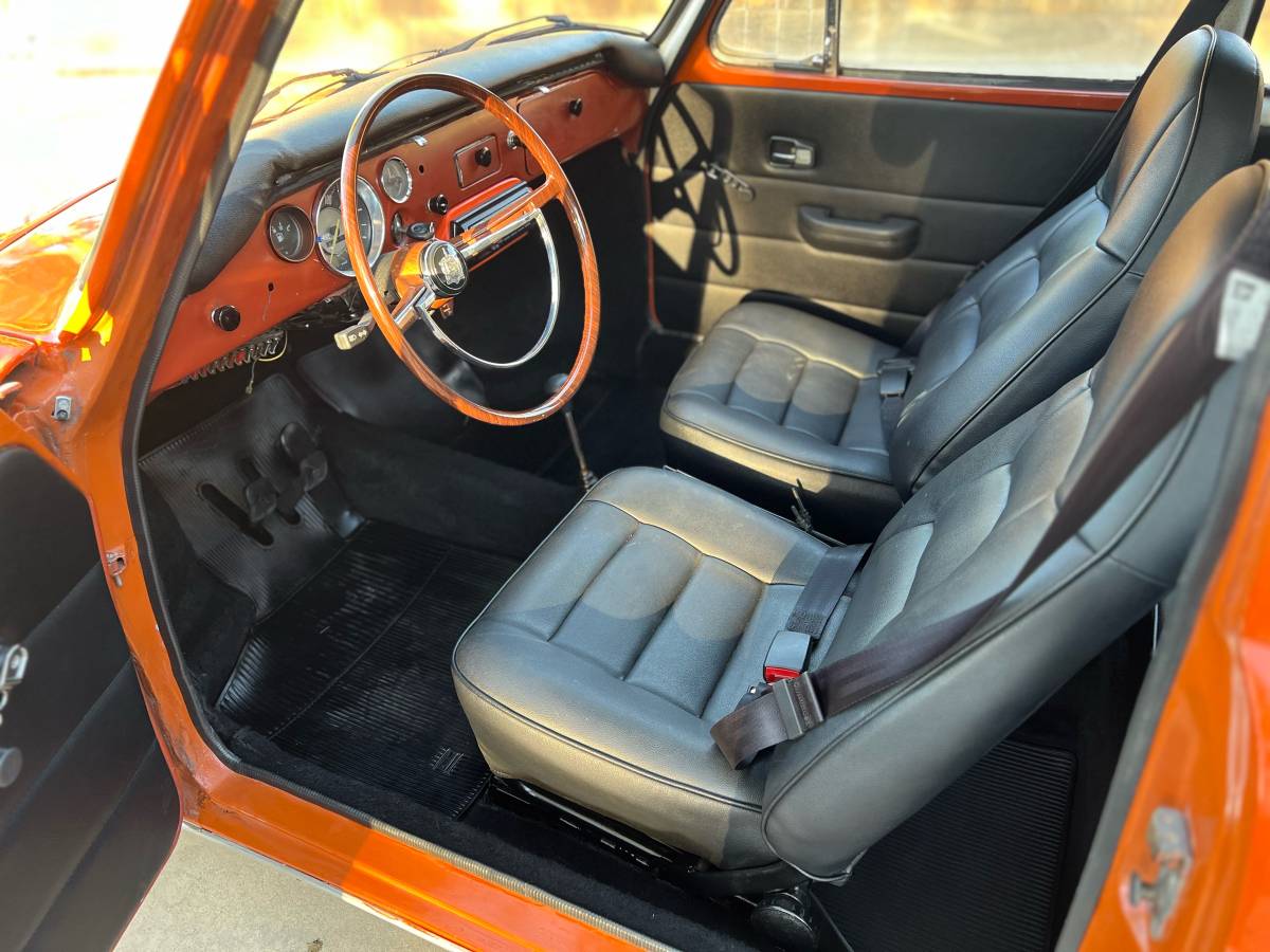 Volkswagen-1974-orange-2