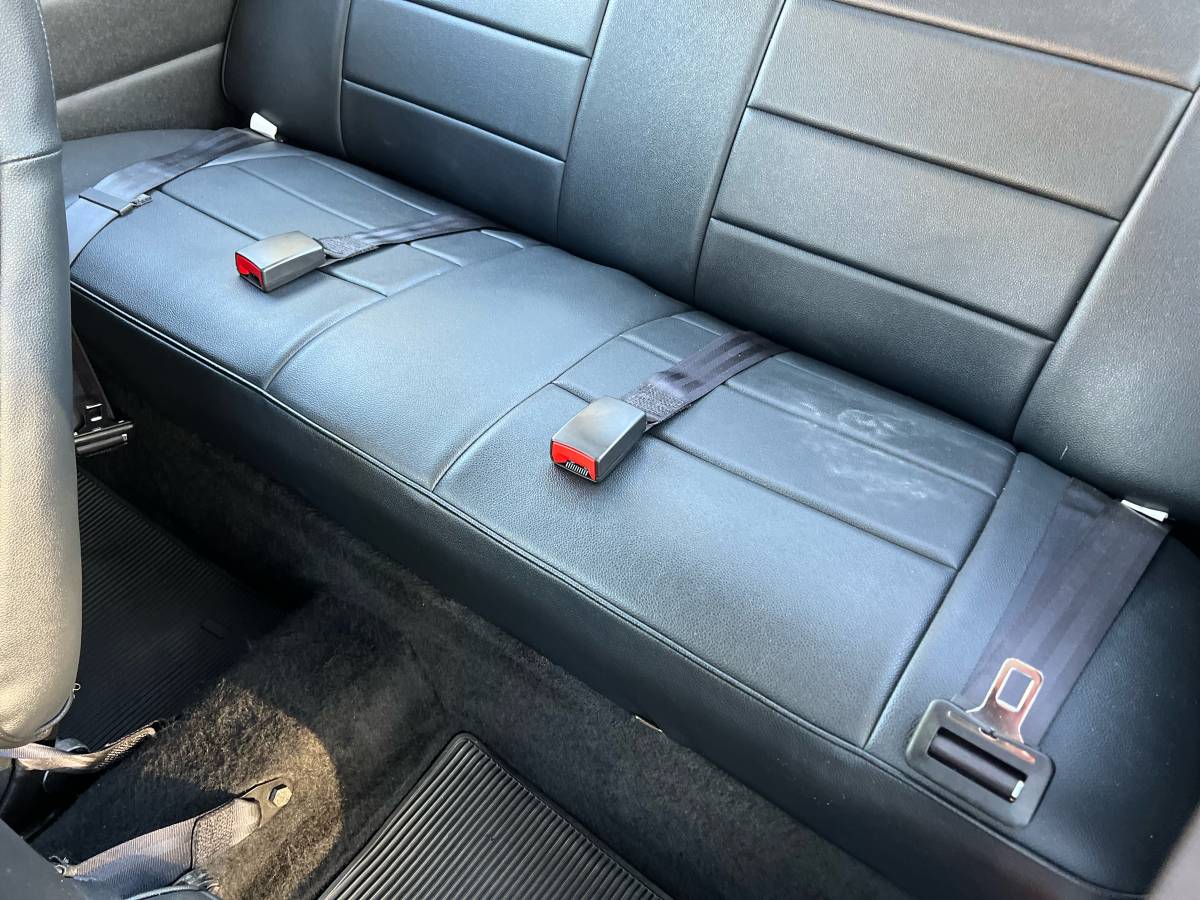 Volkswagen-1974-orange-5