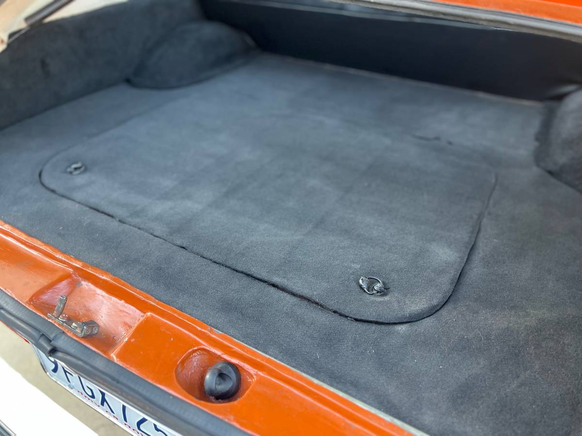 Volkswagen-1974-orange-6