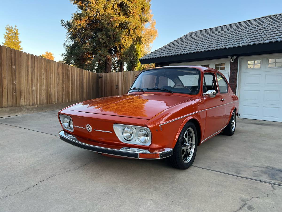 Volkswagen-1974-orange-9