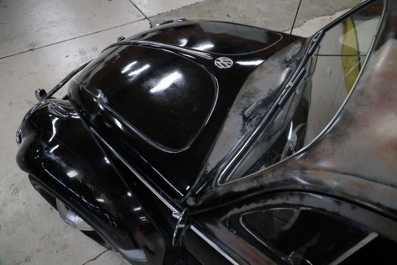 Volkswagen-Beetle-1958-Black-Red-2