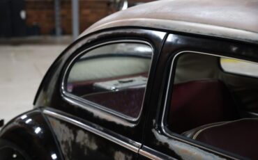 Volkswagen-Beetle-1958-Black-Red-22