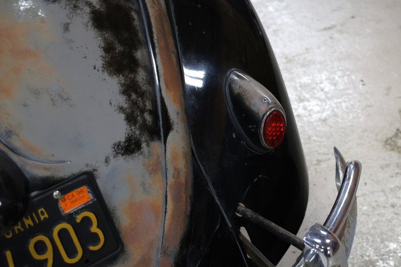 Volkswagen-Beetle-1958-Black-Red-33